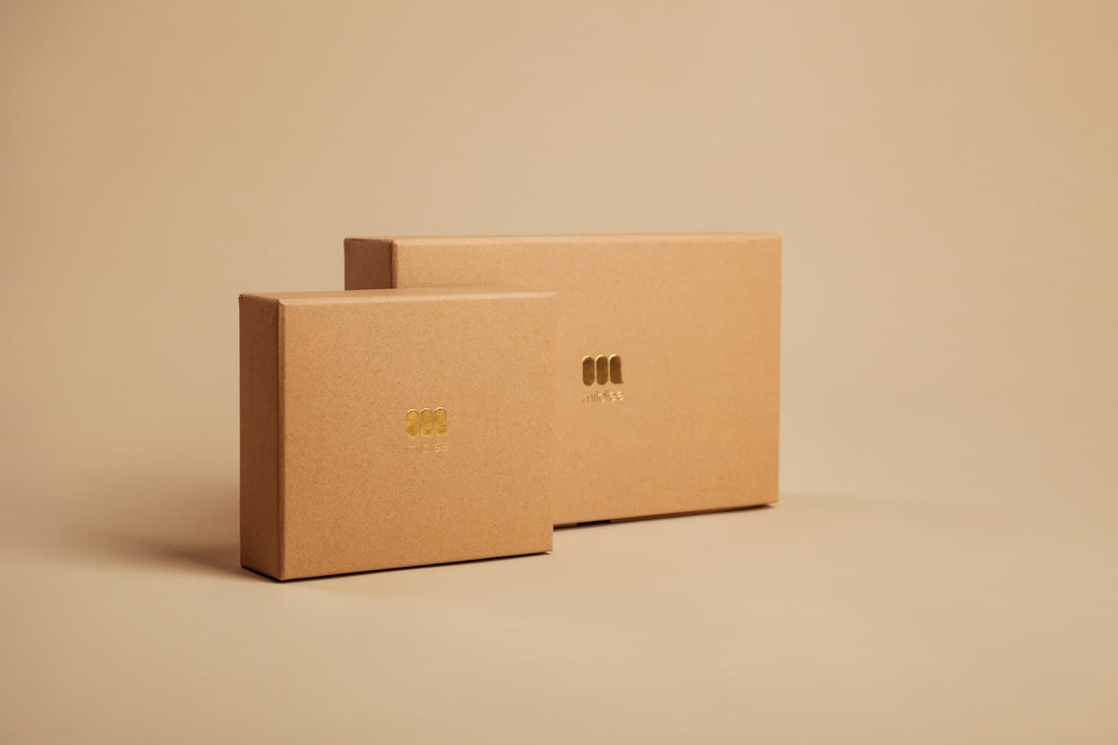 Custom gift boxes with handwritten notes for customer campaigns.